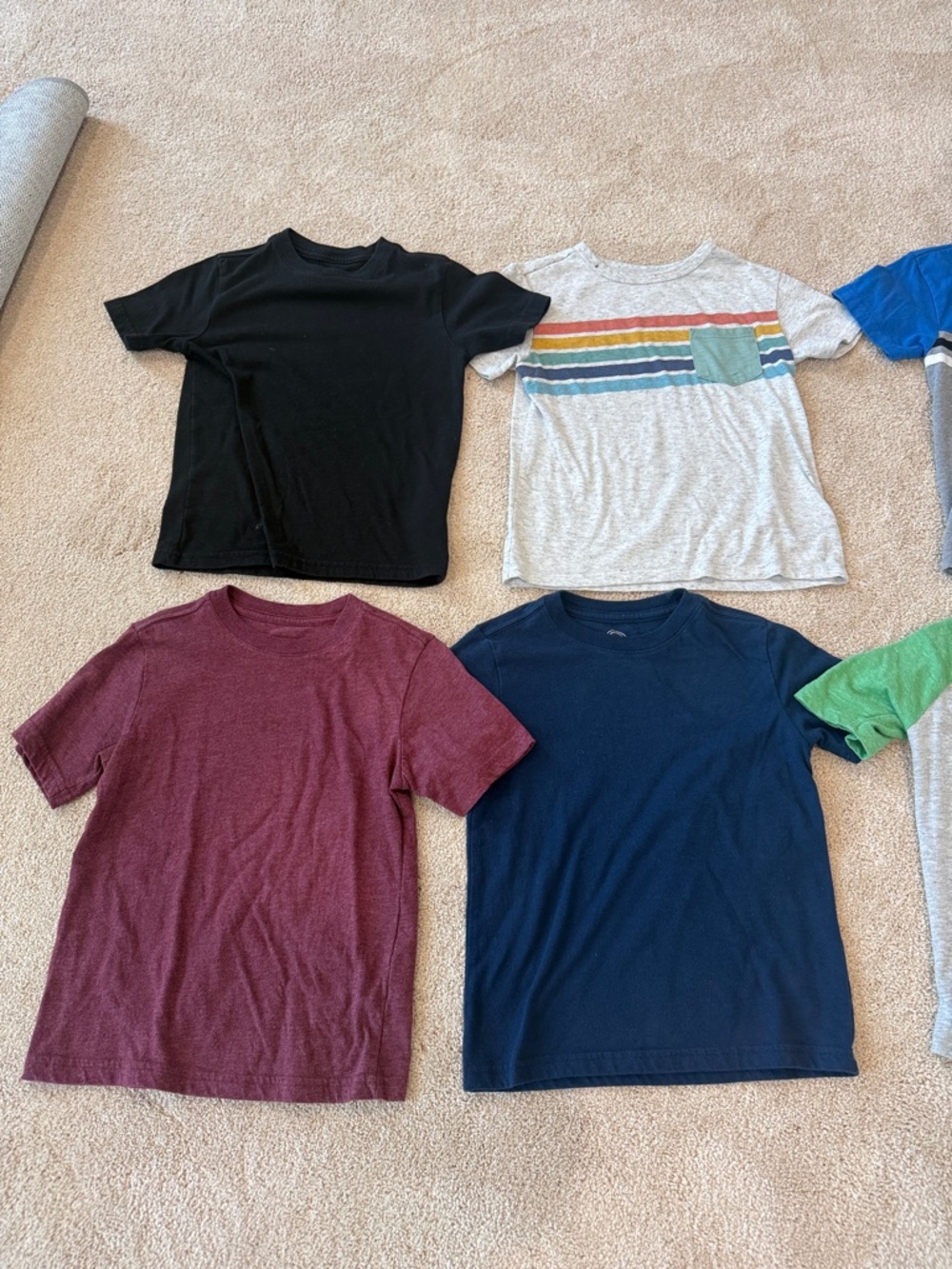 Boys 4-5T Short Sleeve Tees - 7 pieces - Picture 2 of 9